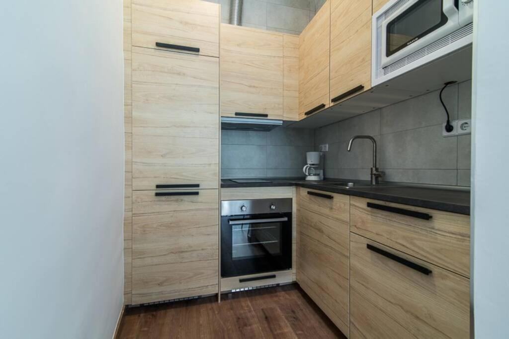 #15Pin-1 Apartamento De Un Dormitorio En Tetuan Madrid Buitenkant foto