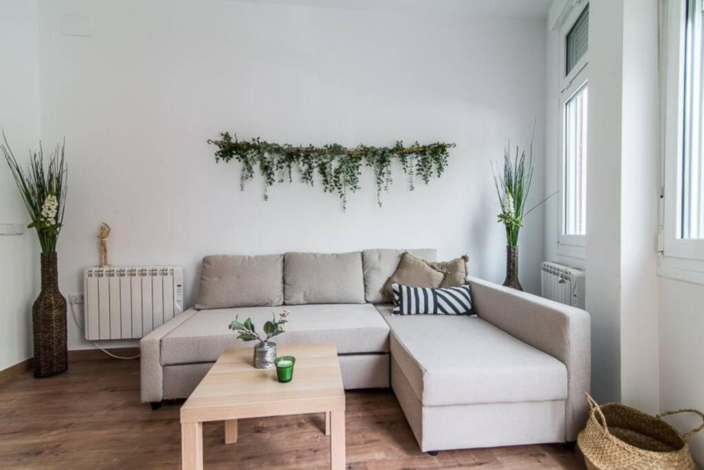 #15Pin-1 Apartamento De Un Dormitorio En Tetuan Madrid Buitenkant foto