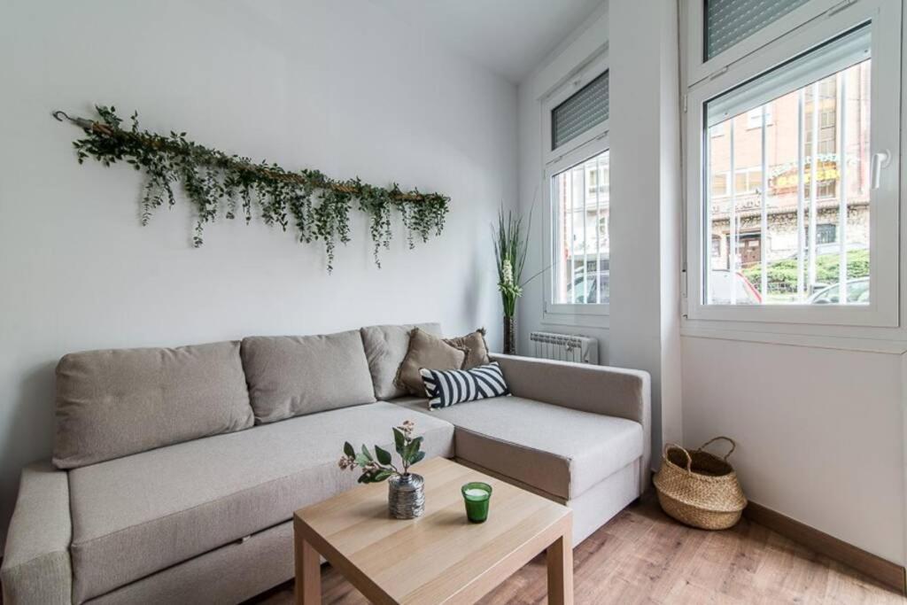 #15Pin-1 Apartamento De Un Dormitorio En Tetuan Madrid Buitenkant foto